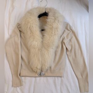 Vintage 1940s/50s Cashmere Sweater with real Fox Fur Collar